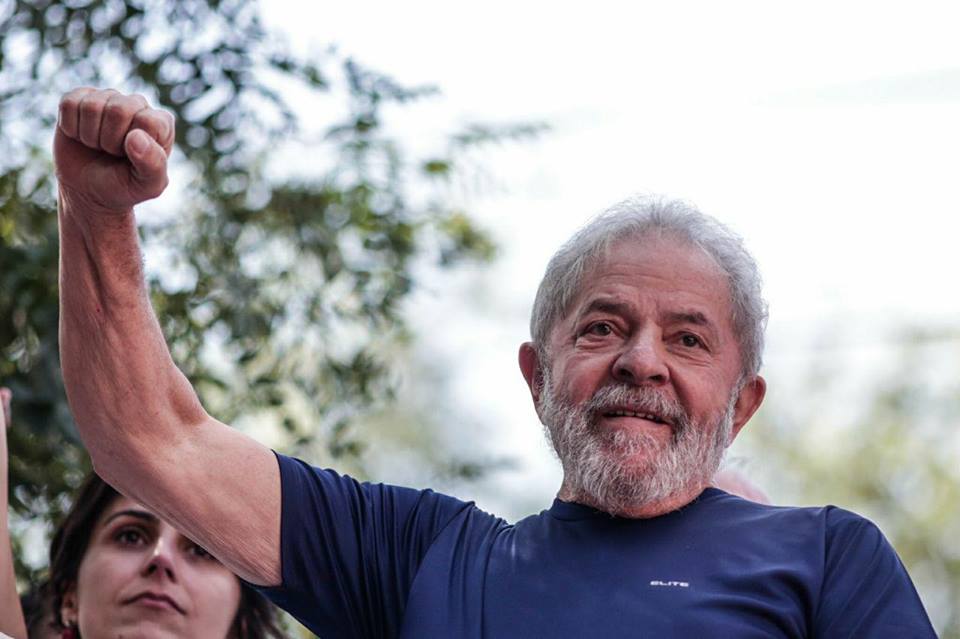 Nota Pública: Em defesa da democracia e contra a prisão de Lula