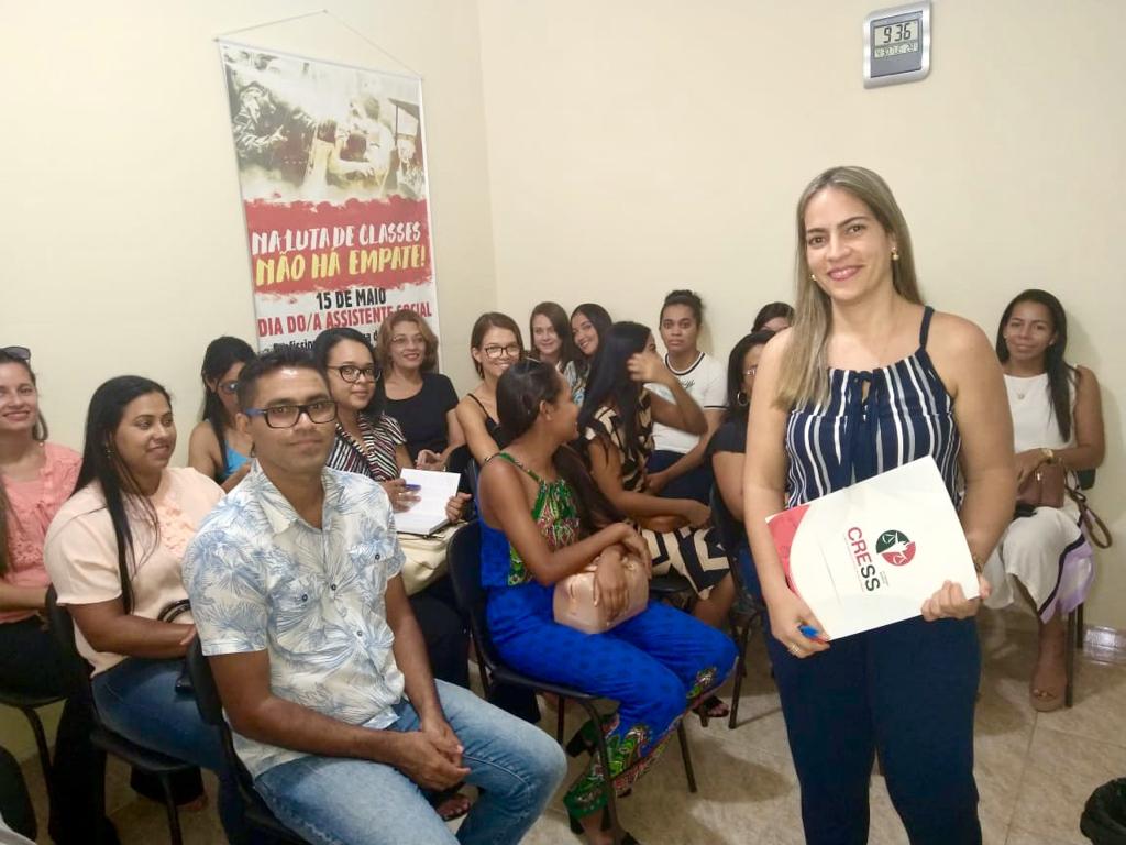 Estudantes de serviço social visitam o CRESS Sergipe e aprendem sobre a fiscalização do conselho