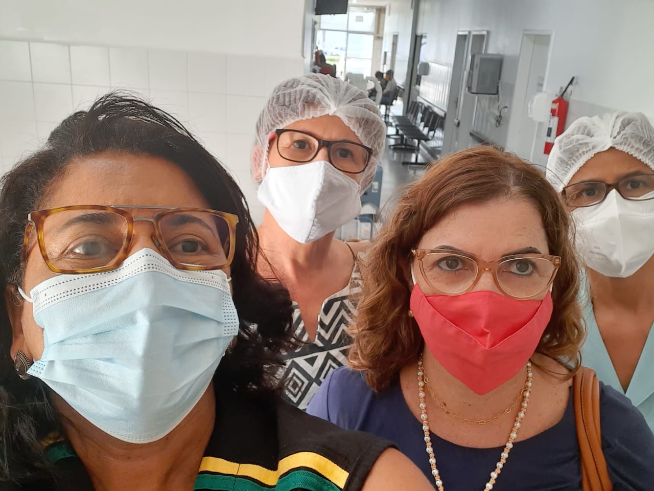 CRESS-SE e Sindasse cobram vacinação da covid-19 a assistentes sociais do Hospital Fernando Franco